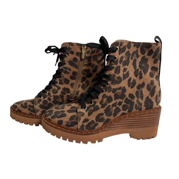 NWOT Vince Camuto Debsen Lug Sole Leopard Print Lace-Up Boots Size 7 1/2 - Picture 2 of 8